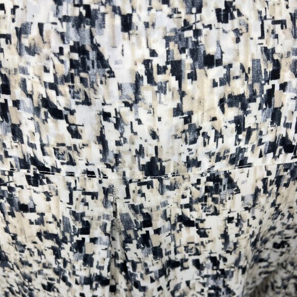 CABI Shatter Blouse Geometric Print White Taupe Black Gray Sz S #3094 - Picture 5 of 8